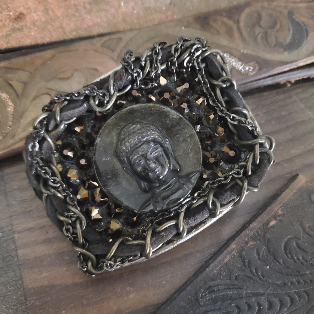 Buddha buckle